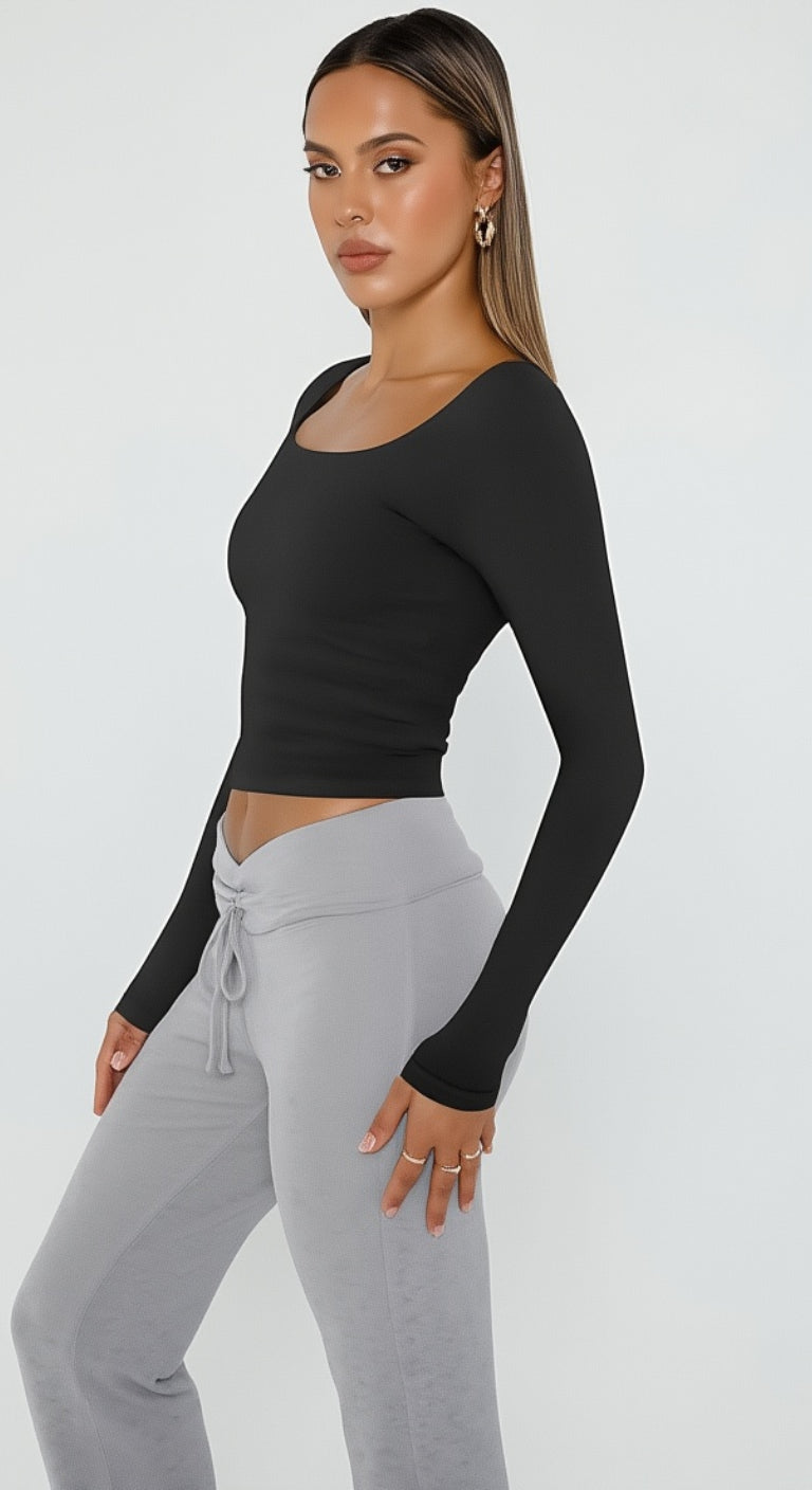 Fitted Square Neck T-Shirt – Sexy Casual Look